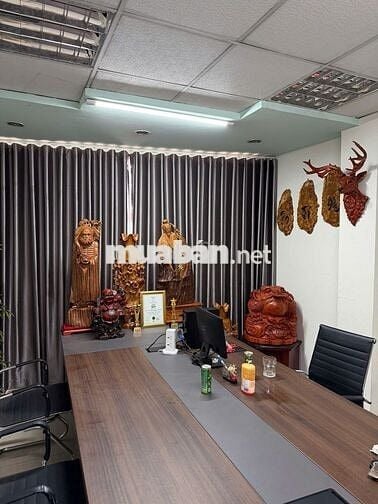 Nhân Viên Tư Vấn & Báo Giá Dịch Vụ Vận Chuyển