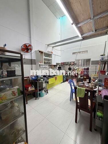 Bán nhà hẻm xe hơi sát mặt tiền ngay Chợ Bà Chiểu - 90m² nở hậu 8.7 tỷ
