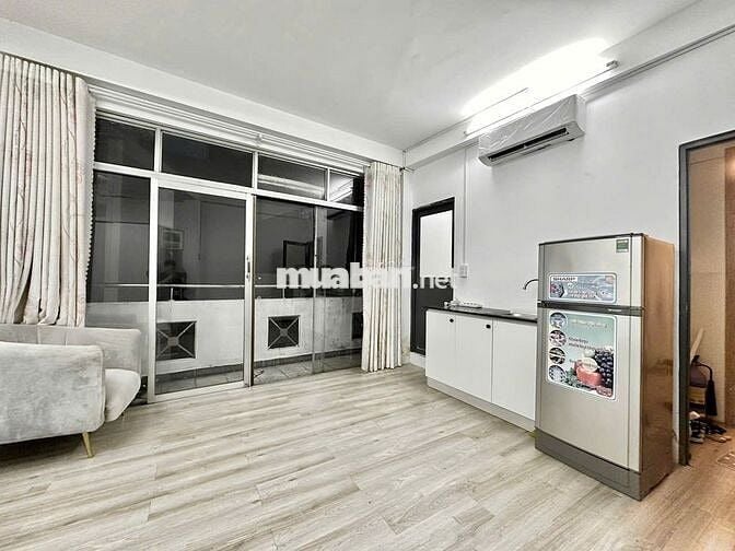 Studio Ban công Sư Vạn Hạnh - đối diện bv Nhi Đồng 1 - tầng 2 