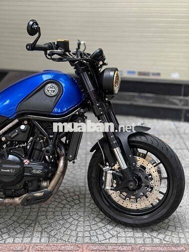 Benelli Leoncino 500 Scrambler