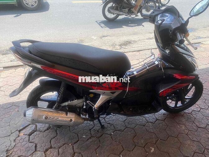Honda Airblade việt áo thái