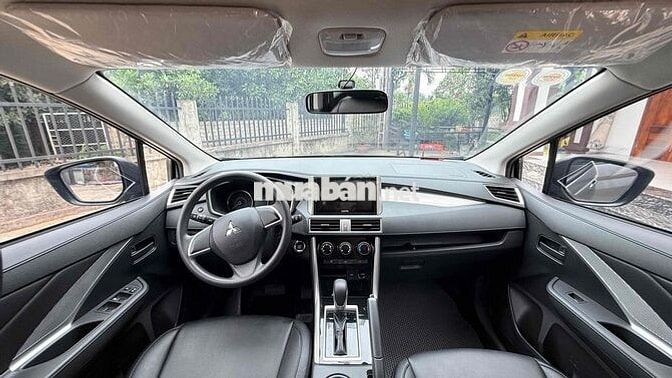 Mitsubishi Xpander AT 2025 Bạc 20000 km