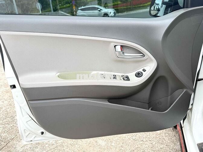 Kia Morning MT Si SX 2018 Trắng Số sàn