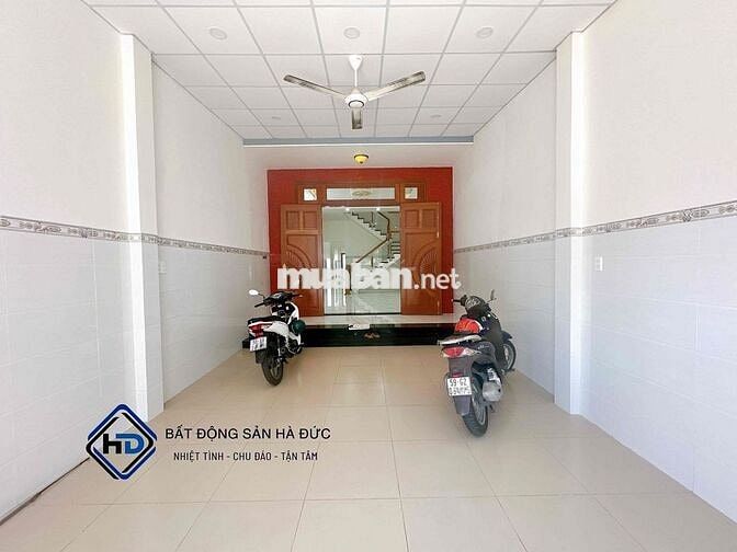 Nhà 2 lầu 4.5x30 mặt tiền nhánh gần trường Nguyễn Trung Trực