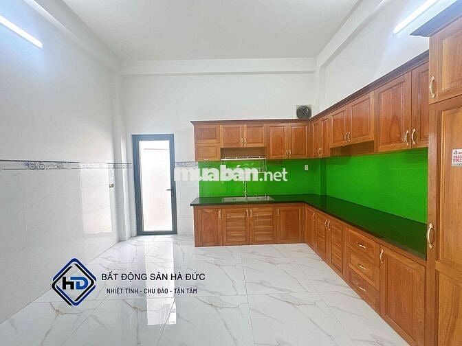 Nhà 2 lầu 4.5x30 mặt tiền nhánh gần trường Nguyễn Trung Trực
