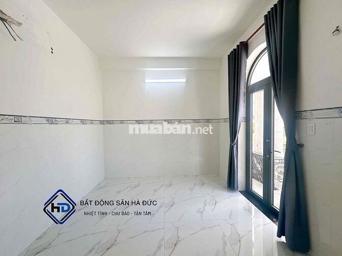Nhà 2 lầu 4.5x30 mặt tiền nhánh gần trường Nguyễn Trung Trực