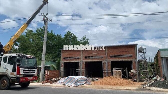 Càn bán 10m mặt tiền, xây trọ cho thuê ngay