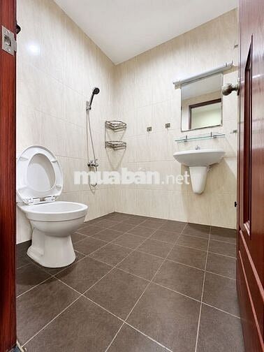 CHO THUÊ CĂN HỘ THE HARMONA 2PN 2WC 81M² – NHÀ TRỐNG – 11TR