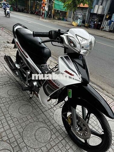 Yamaha Sirius RC Tự động Trắng đen