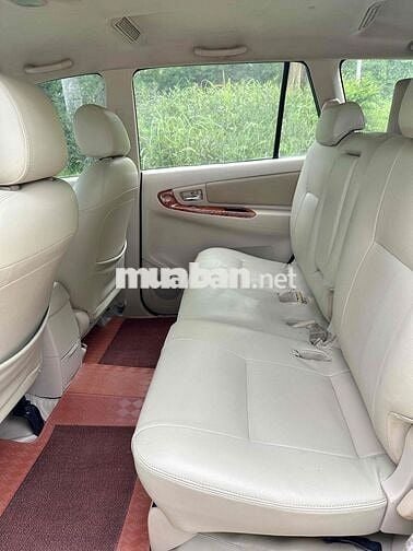 Toyota innova G xịn 8 chỗ xe gia đình 1 chủ từ mới