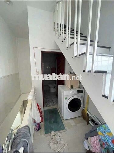 nhà đầy đủ nội thất hẻm Lê Anh Xuân