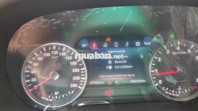 VinFast Lux SA Plus 2.0 2021 Đen 18.000 km