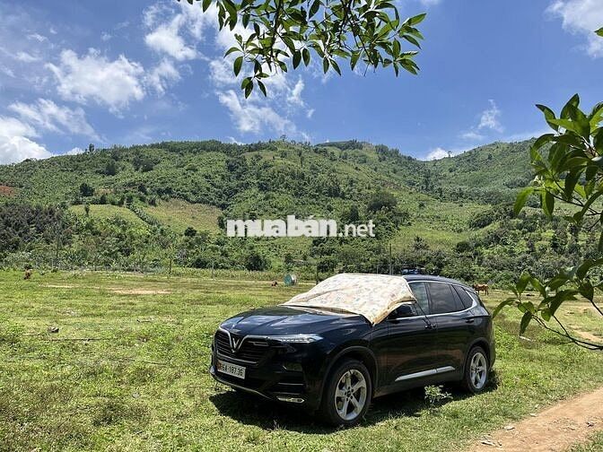 VinFast Lux SA Plus 2.0 2021 Đen 18.000 km