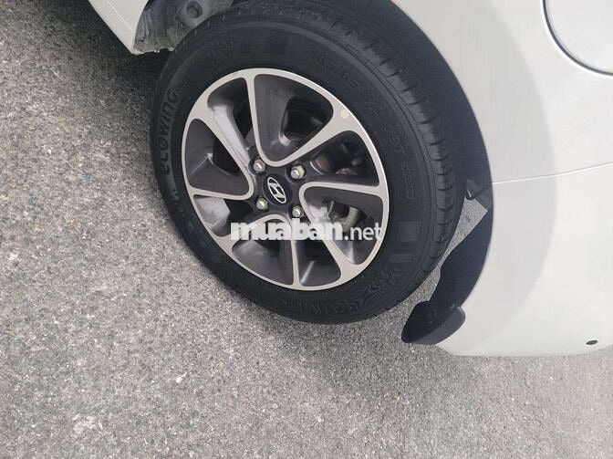 Hyundai I10 2019 1.2 AT Trắng 34000 km