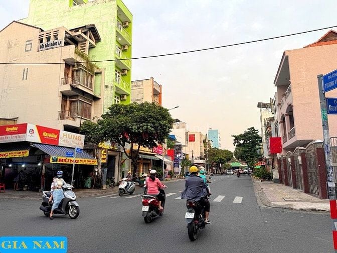 BÁN NHÀ GÓC 2 MẶT TIỀN : 20A TRƯƠNG VĨNH KÝ - P. TÂN THÀNH - Q.TÂN PHÚ