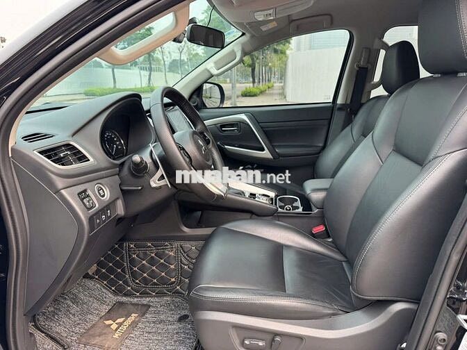 Mitsubishi Pajero Sport 3.0 V6 2024 Đen