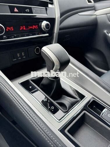 Mitsubishi Pajero Sport 2022 2.4 AT 4x2 Đen