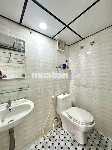 Phòng gác lửng cửa sổ thoáng, full nội thất ngay chợ Thạch Đà