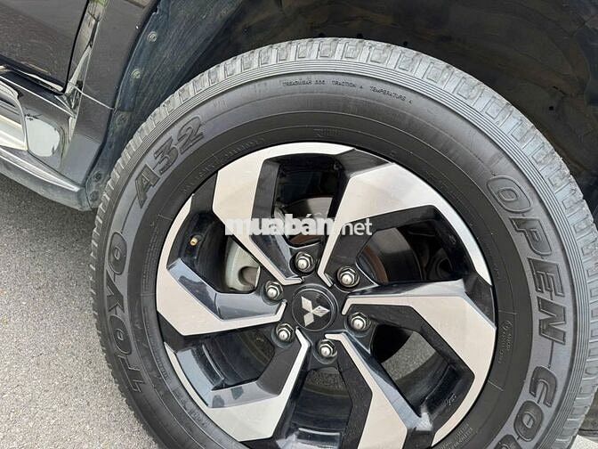 Mitsubishi Pajero Sport 3.0 V6 2024 Đen