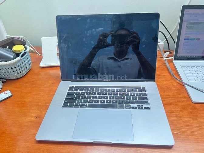 CẦN BÁN MACBOOK PRO 16 INCH 2019 - CẤU HÌNH KHỦNG, GIÁ CHỈ 1X TRIỆU