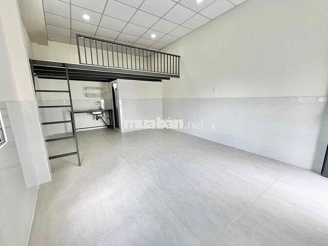 Phòng gác cao mới xây ngay Phạm Văn Đồng - Chung cư Flora Novia