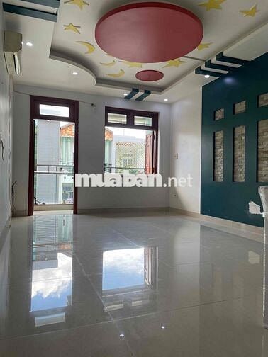 Phòng ngay đường Trần văn kiểu, khu Binh phu Q 6