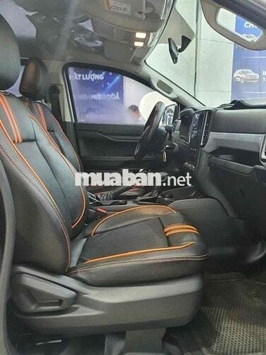 Ford Ranger XLS 2 Cầu 2024 Bạc, VAY 70% TL