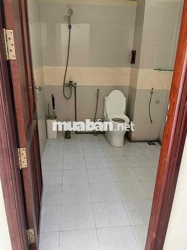 Phòng ngay đường Trần văn kiểu, khu Binh phu Q 6