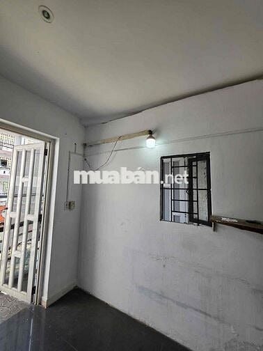 Cho thuê phòng trọ Tân Phú có Ban Công, Gác cao