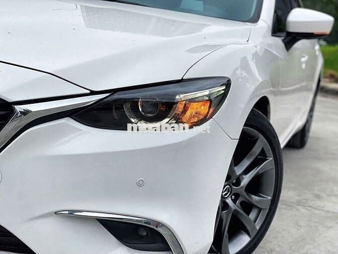 Mazda 6 2.0 Premium 2020 Trắng 40000 km