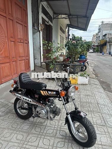 Honda Dax ST50 Đen Nhật