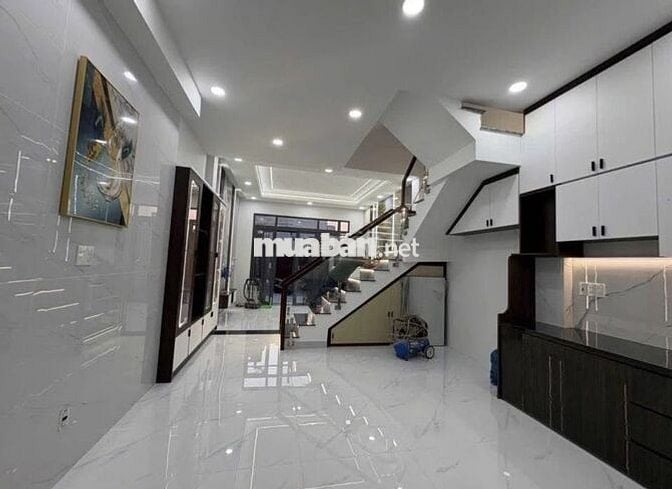 HẺM 10m KHU VIP TÂN SƠN NHÌ, 6x15m_ĐÚC 3.5 TẤM MỚI, 4PN, 3WC, S.Thượng