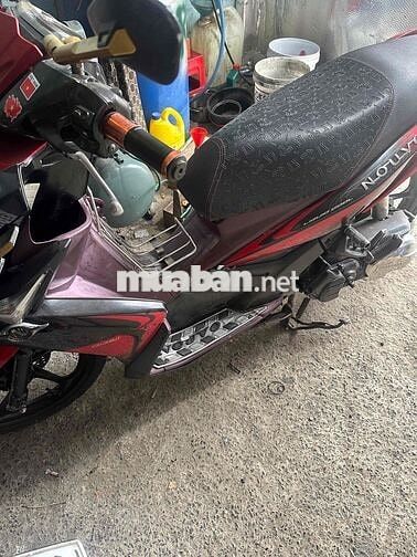 Yamaha Novo 5 màu Đỏ Tím
