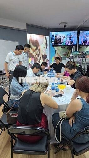 TUYỂN DỤNG NV NAM ĐI THỊ TRƯỜNG NGÀNH TÓC - Q7