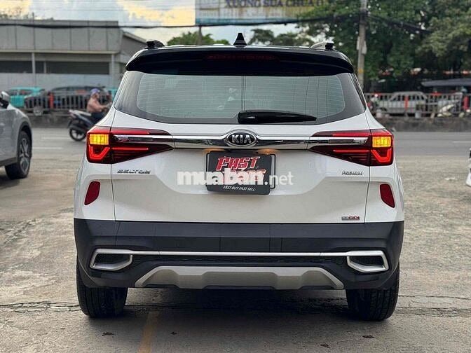 Kia Seltos Premium 2021 Trắng Tự động