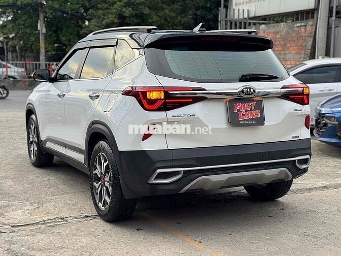 Kia Seltos Premium 2021 Trắng Tự động