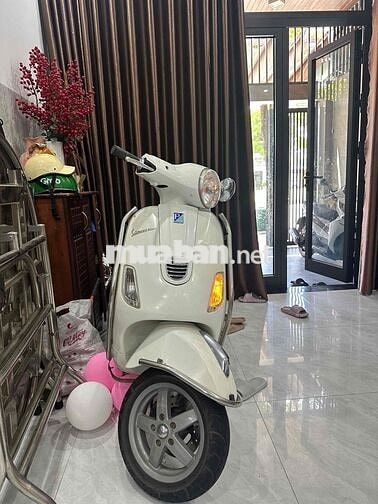 Piaggio Vespa 2013 Trắng