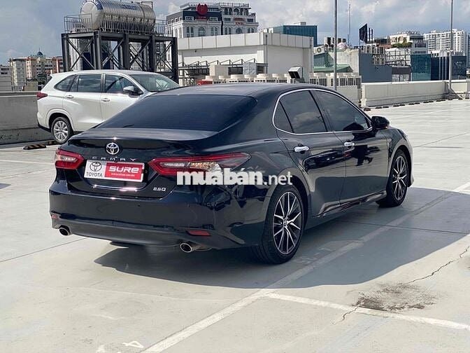 Toyota Camry 2.5Q 2022 Đen 29.000km