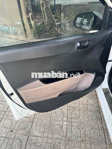 Hyundai i10 2015 Số sàn 1.2L Trắng