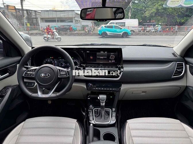 Kia Seltos Premium 2021 Trắng Tự động