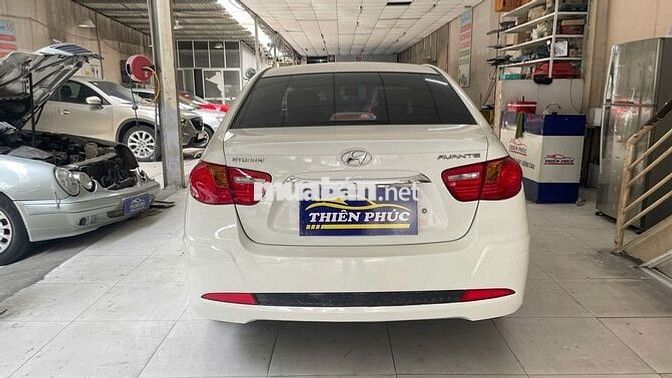 Hyundai Avante 2012 Số sàn màu Trắng