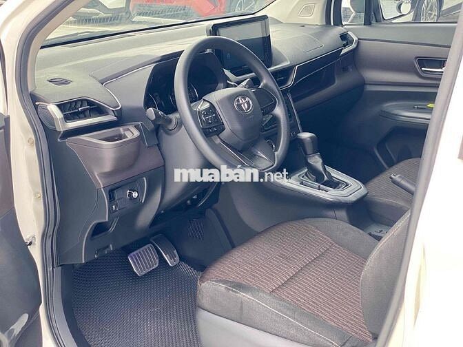 Toyota Avanza Premio 2023 1.5 CVT Trắng