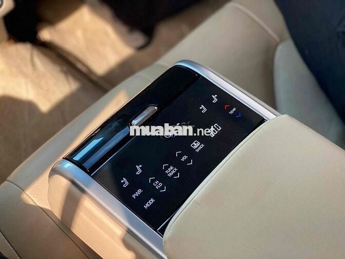 Toyota Camry 2.5Q 2022 Đen 29.000km