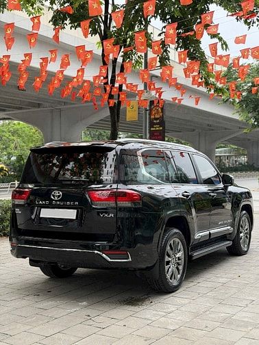 Land Cruiser LC300 sản xuất 2026 siêu lướt.