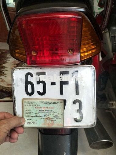 Honda Dream Đen 65F1-5073