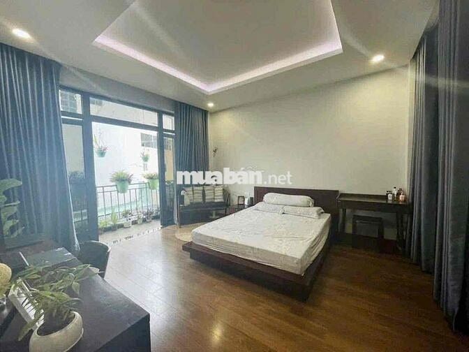 cho thuê nhà dương quãng hàm p6 (6,2x22) 3 lầu , 5pn , 6wc  full nt