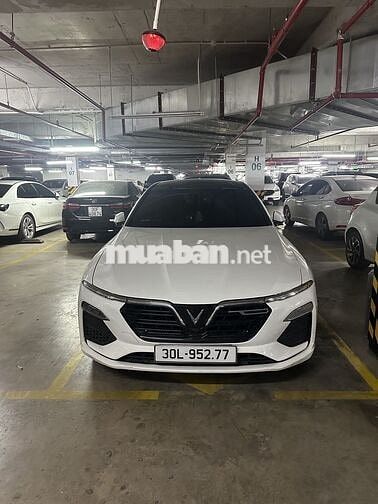 VinFast Lux A Base 2021 Trắng 72000 km