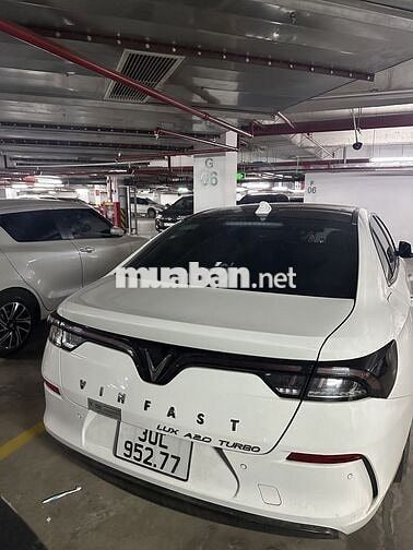 VinFast Lux A Base 2021 Trắng 72000 km