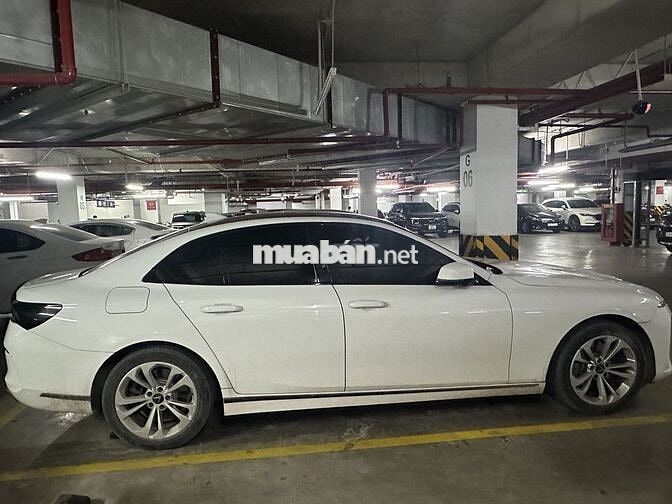 VinFast Lux A Base 2021 Trắng 72000 km