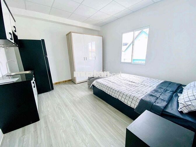 Cho thuê CHDV 2PN, Ban công rộng, DT 55m2